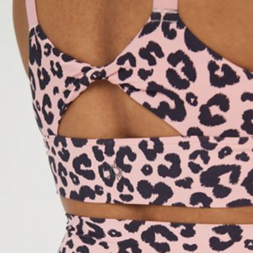 Aerie Real Me Small Cheetah Twisted Back Sports Bra
